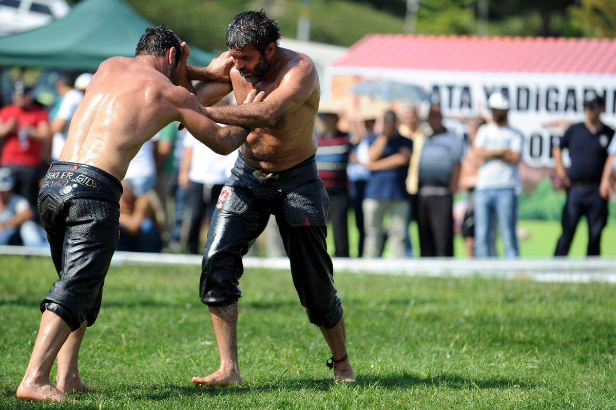 Düzce Belediyesi 8. Geleneksel Yağlı Pehlivan Güreşleri