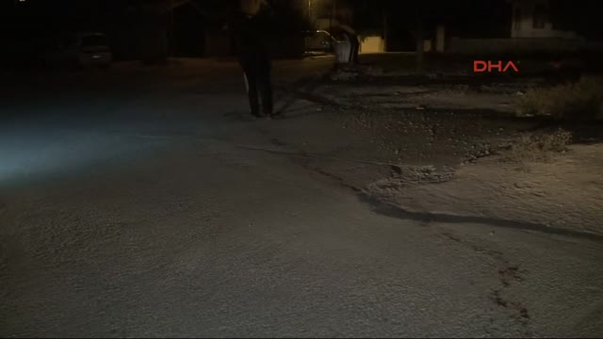 Elbisesini Yıprattığı İddiasıyla Arkadaşını Boğazından Bıçaklayıp Öldürdü