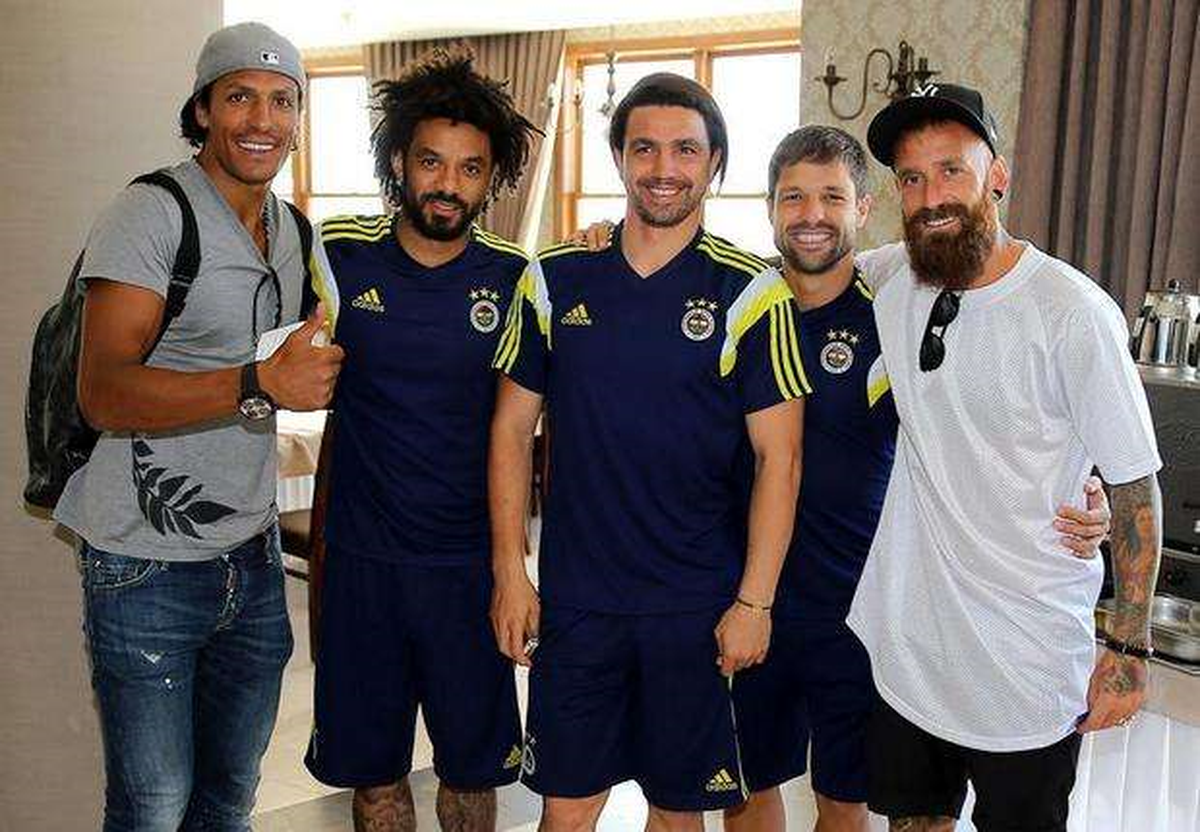 Fenerbahçe Kafilesi İzmir\'e Vardı