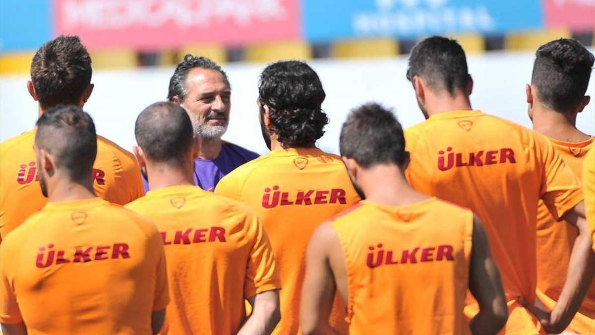 Galatasaray Teknik Direktörü Cesare Prandelli\'den Flaş İlk 11 Kararı