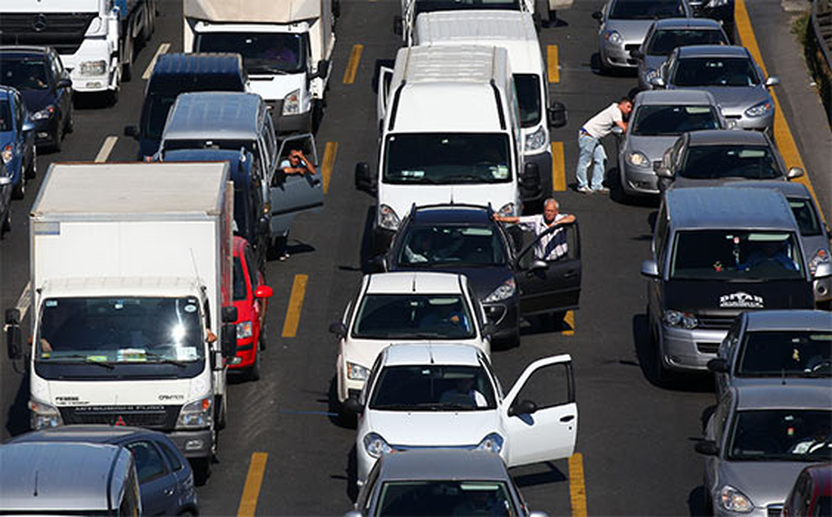 İstanbul\'da Zafer Bayramı Provaları Nedeniyle Bazı Yollar Kapalı
