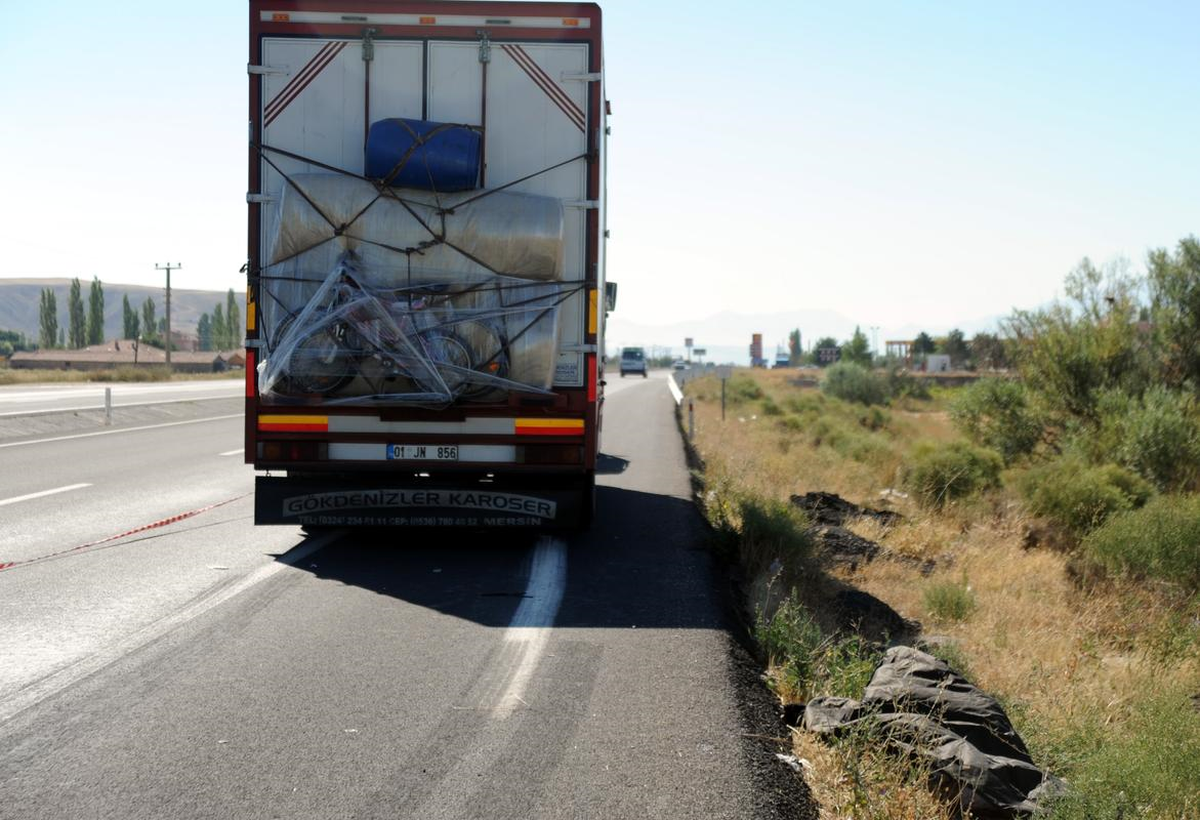 Kamyonun Çarptığı Kişi Öldü