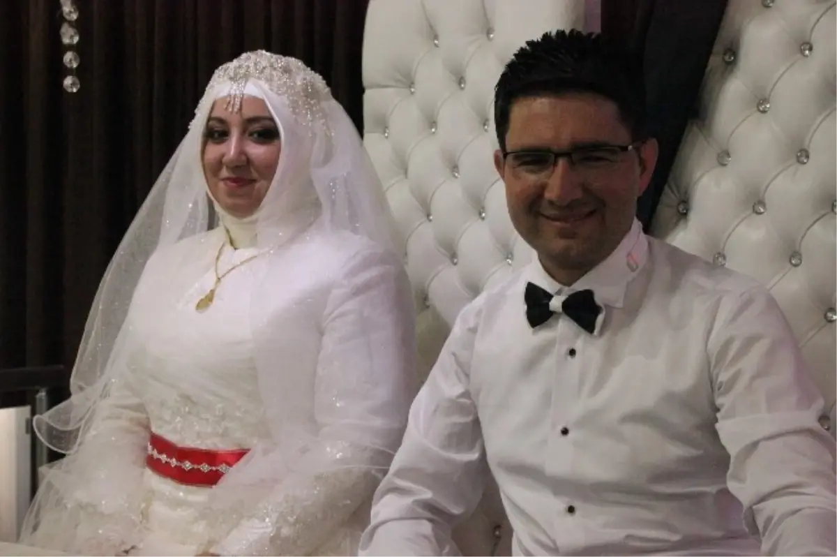 Kırşehir'de Damat Çaldı Söyledi Gelin Oynadı