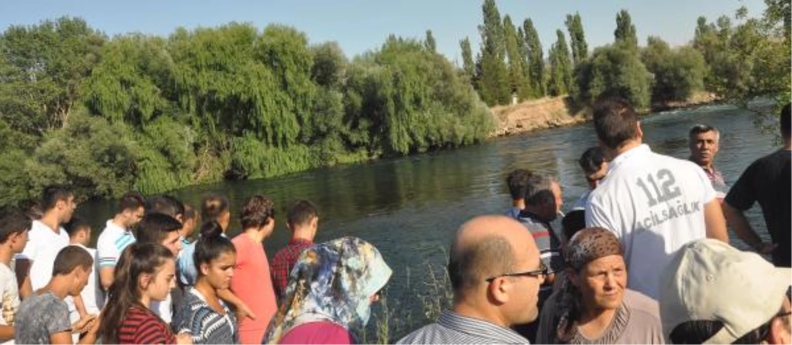 Kızılırmak Nehri\'ne Düşen Afgan Uyruklu 2 Genç Kayboldu