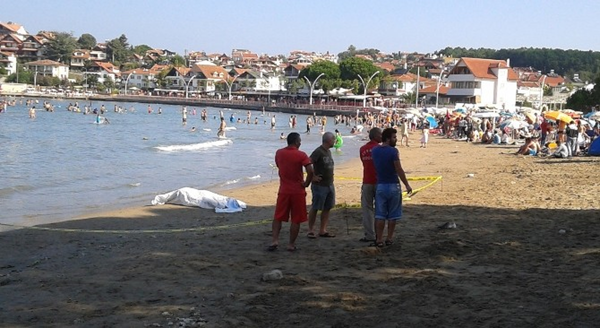 Kocaeli\'de Denize Giren İki Kişi Boğuldu
