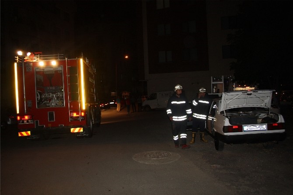Lpg\'li Otomobil Parladı: 2 Yaralı