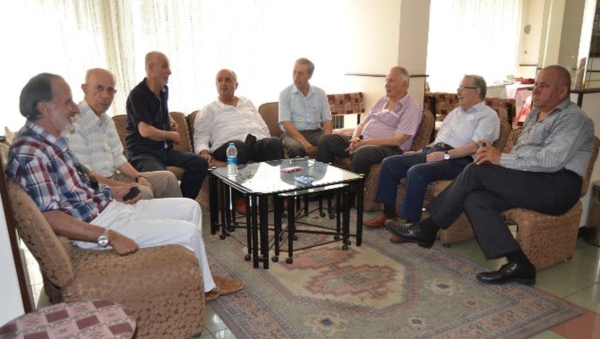 Yakınları ve Akrabaları Davutoğlu\'nun Bilinmeyenlerini Anlattı