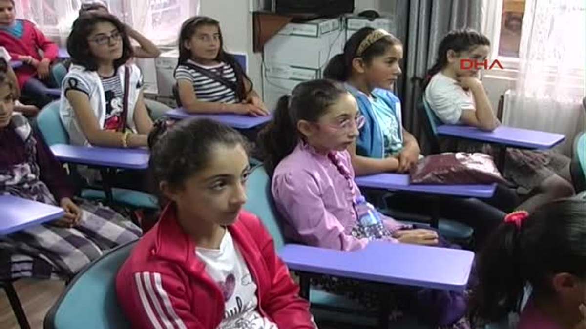 Polisler,çocukları Aşıklarla Buluşturdu