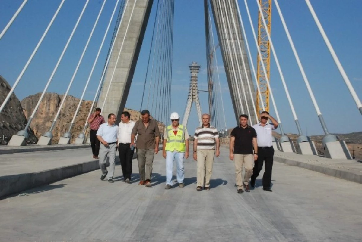 Vali Demirtaş, Nissibi Köprüsünde İncelemelerde Bulundu