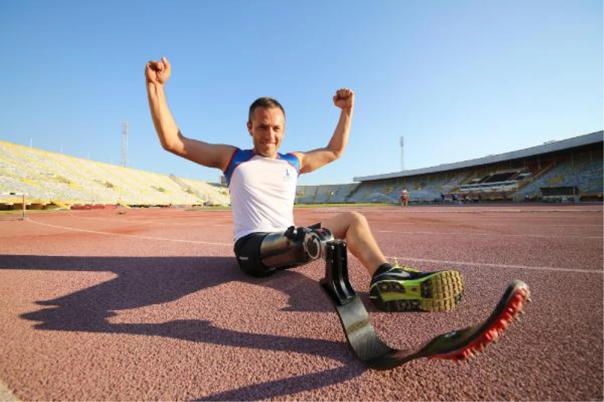 Yeni Bacağıyla Olimpiyatlara Hazırlanıyor