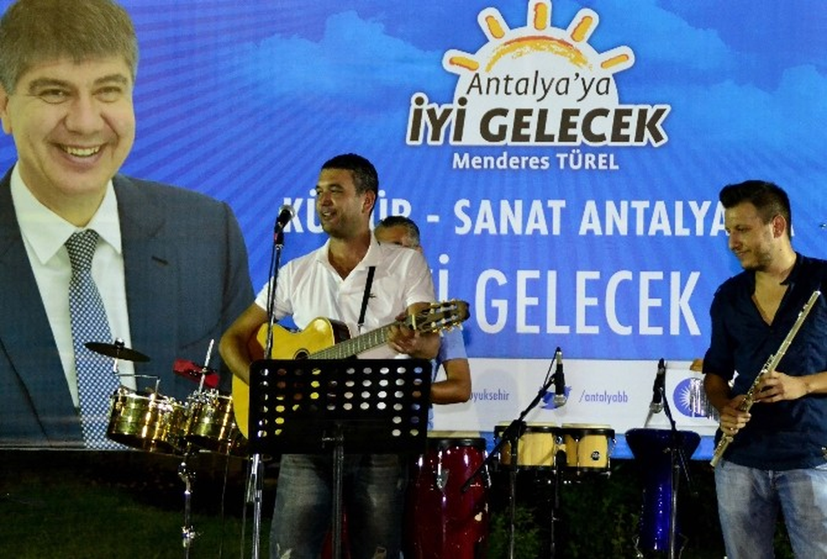 Akdeniz Akşamları Genç Müzisyenlerle Renklendi
