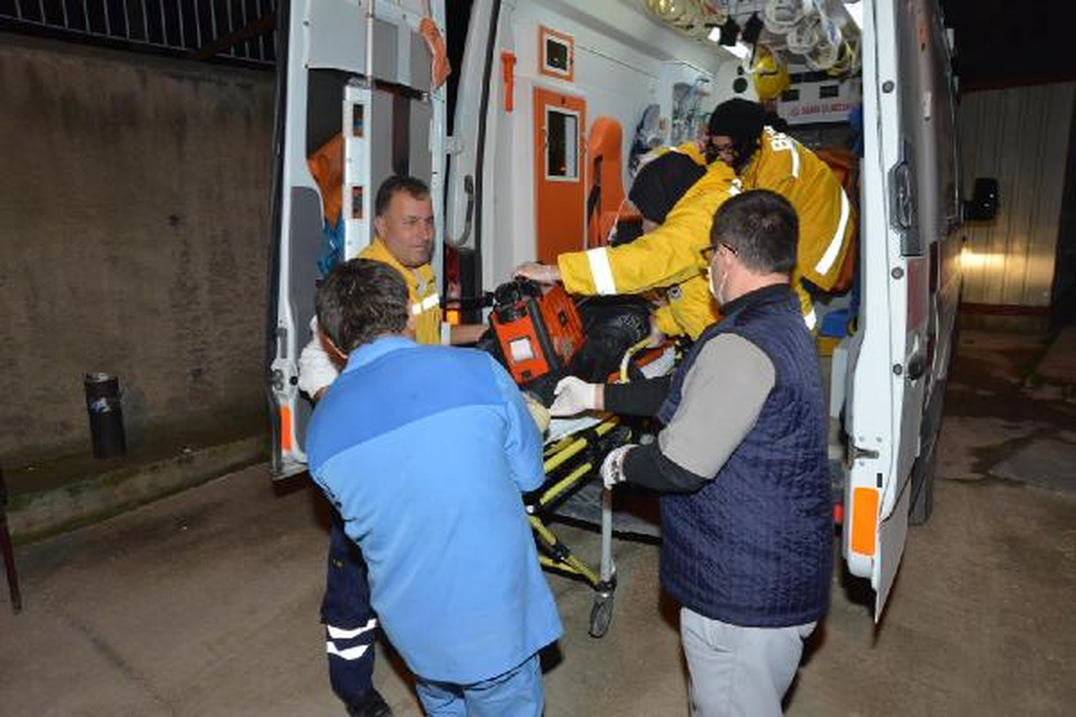 Bursa\'da Motosiklet ile Otomobil Çarpıştı