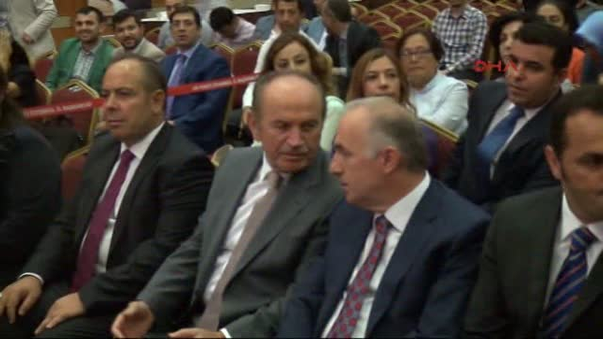 Aziz Babuşçu: Davutoğlu Kukla Olmayacak Kadar Kişiliklidir
