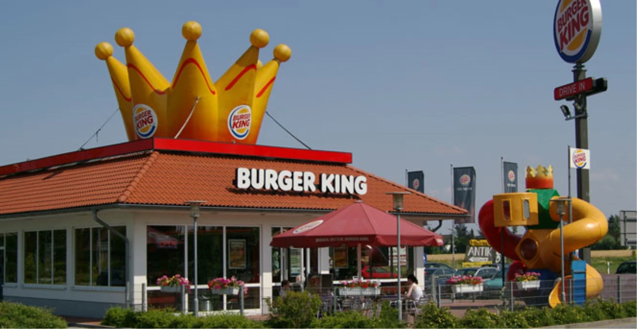 Burger King, Tim Hortons\'ı Alıp Merkezini Kanada\'ya Taşıyacak