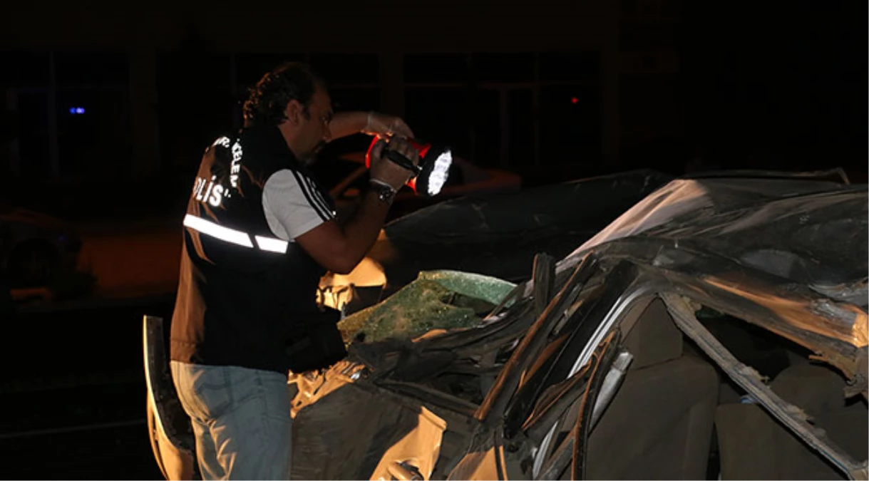 Denizli\'de Otomobil Takla Attı: 3 Ölü 4 Yaralı
