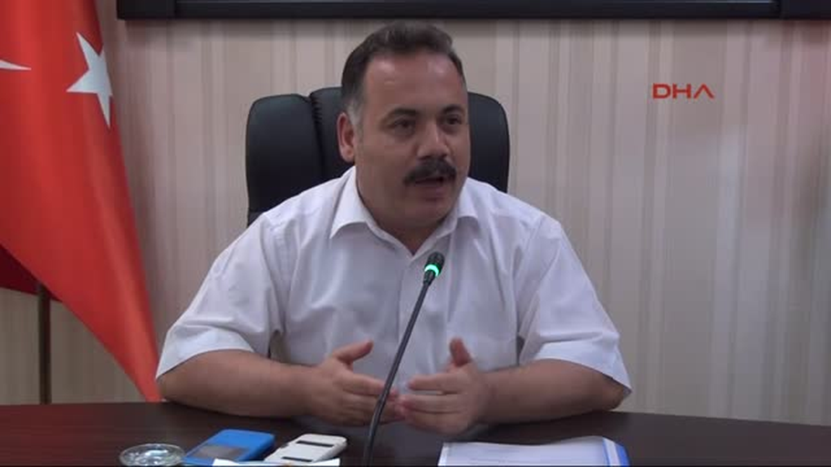 Emniyet Müdürü\'nden En Başarılı 3 Öğrenciye Tablet