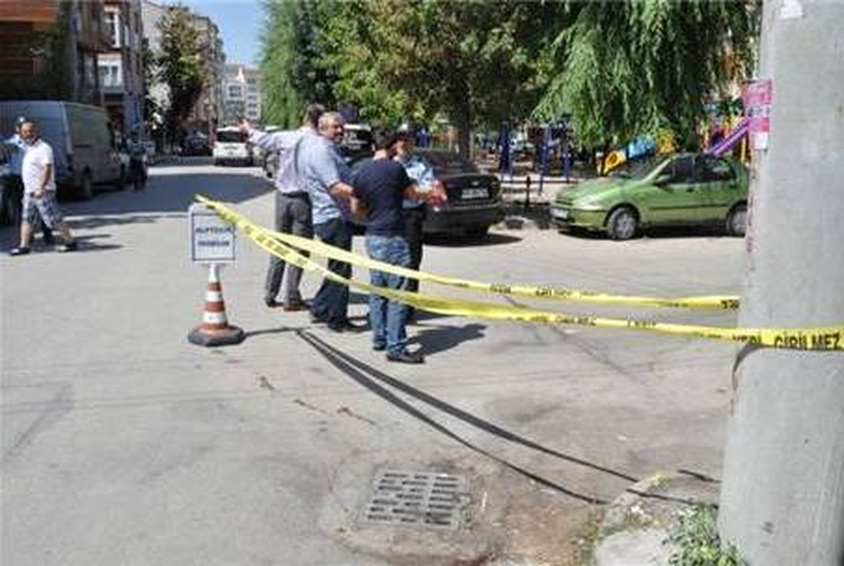 Eskişehir\'de Silahlı Kavga: 1 Yaralı
