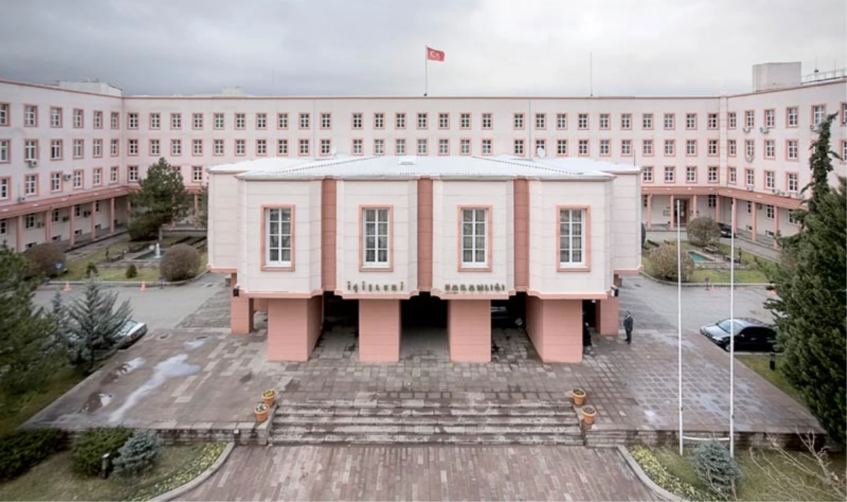 İçişleri Bakanlığı "Chp\'li ve MHP\'li Memuru Silin" Haberini Yalanladı