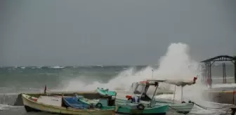 İstanbul'da Denize Açılan 5 Kişiyi Arama Çalışmaları