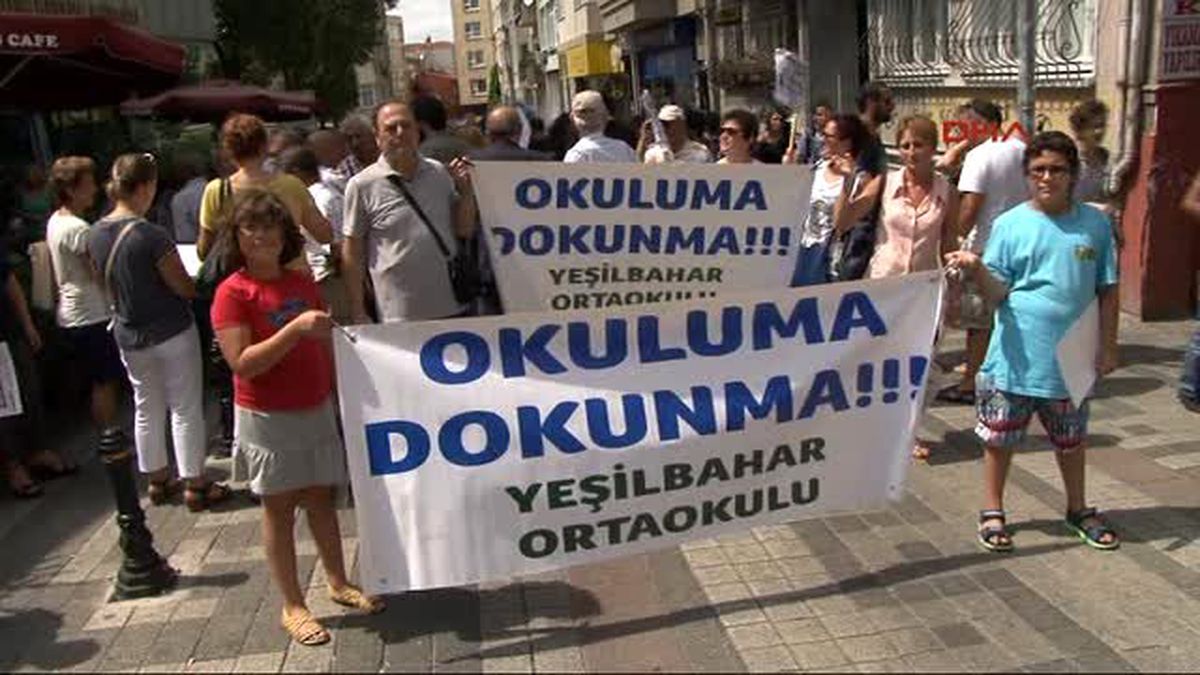 Kadıköy\'de İmam Hatip Protestosu