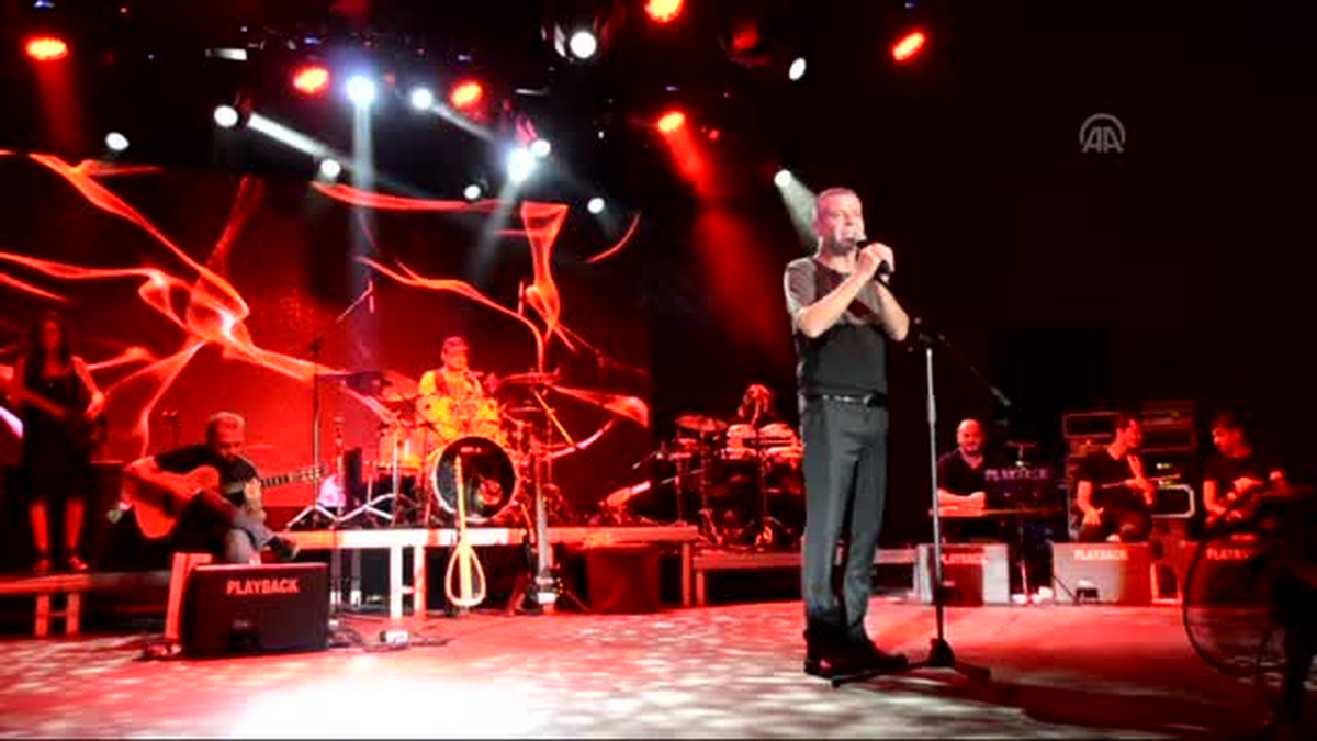 Levent Yüksel, Bodrum\'da Konser Verdi