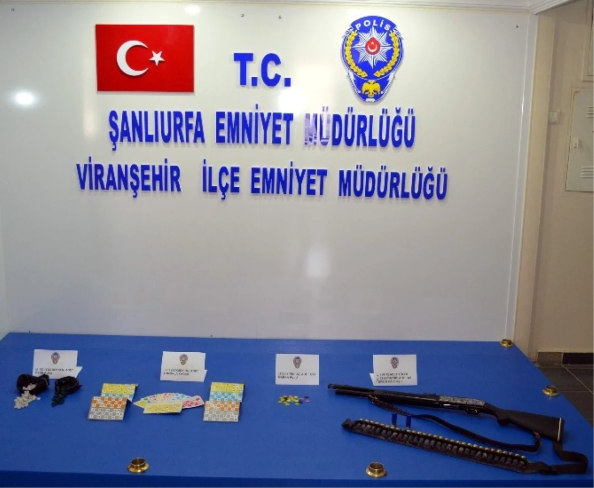 Polis Viranşehir\'de Kumar Baskını Yaptı