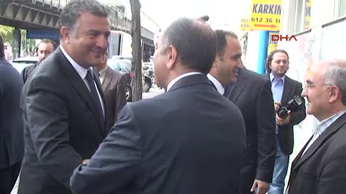 TBMM İnsan Hakları İnceleme Komisyonu Üyeleri Berlin\'deki Mevlana Camisi\'ni Ziyaret Etti