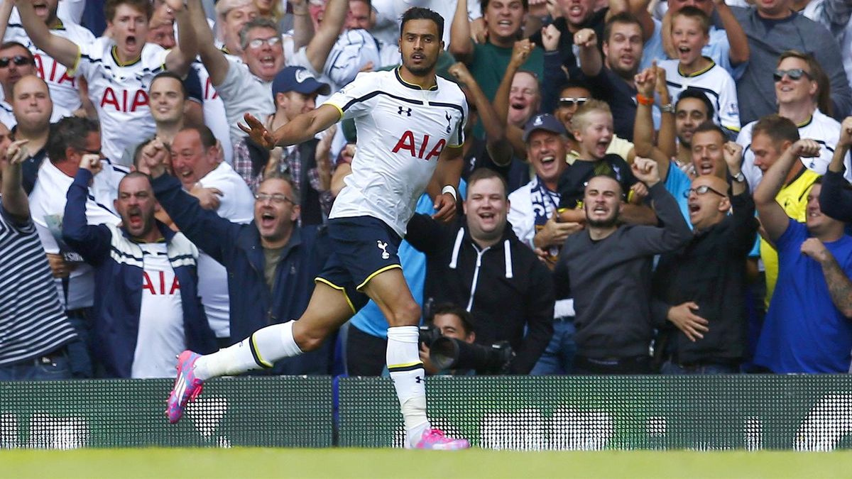 Tottenham, Chadli\'nin Attığı Gol Öncesinde 48 Pasla Tarihe Geçti