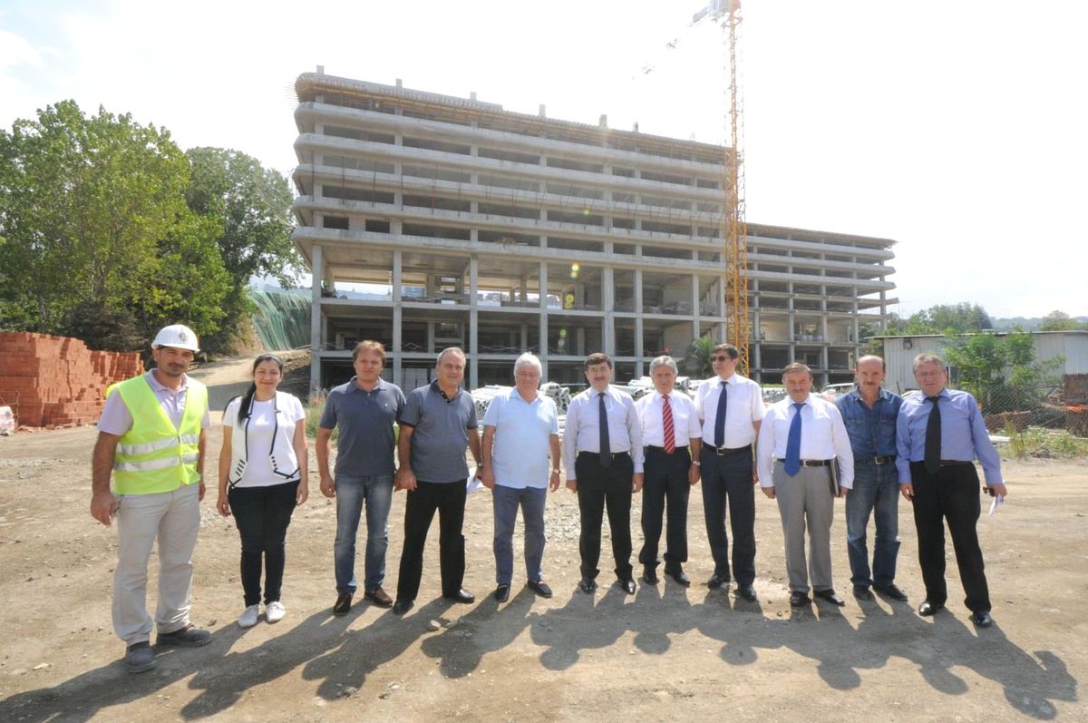 Trabzon Valisi 5 Yıldızlı Otelin İnşaatını İnceledi