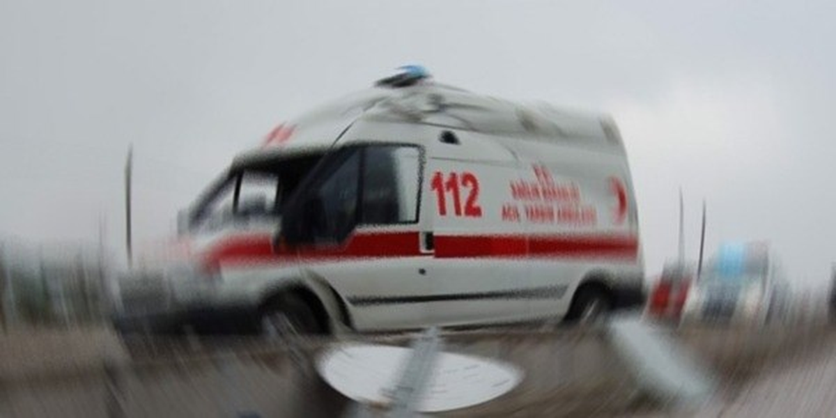 Yola Aniden Çıkan Şahsa Otomobil Çarptı