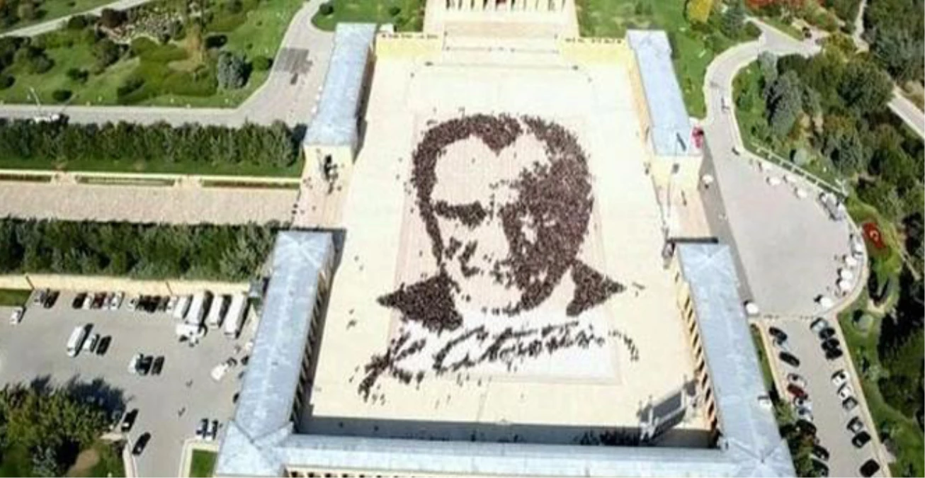 Anıtkabir\'de 6 Bin Kişiyle En Büyük Atatürk Portresi