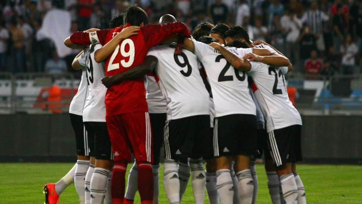 Beşiktaş, Arsenal Maçı İçin Londra\'ya Gitti
