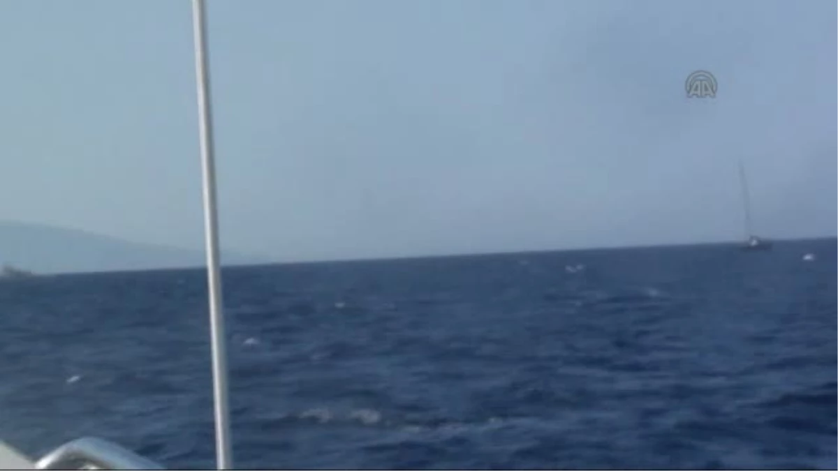 Datça\'da kaçakları taşıyan teknenin yanarak batması -