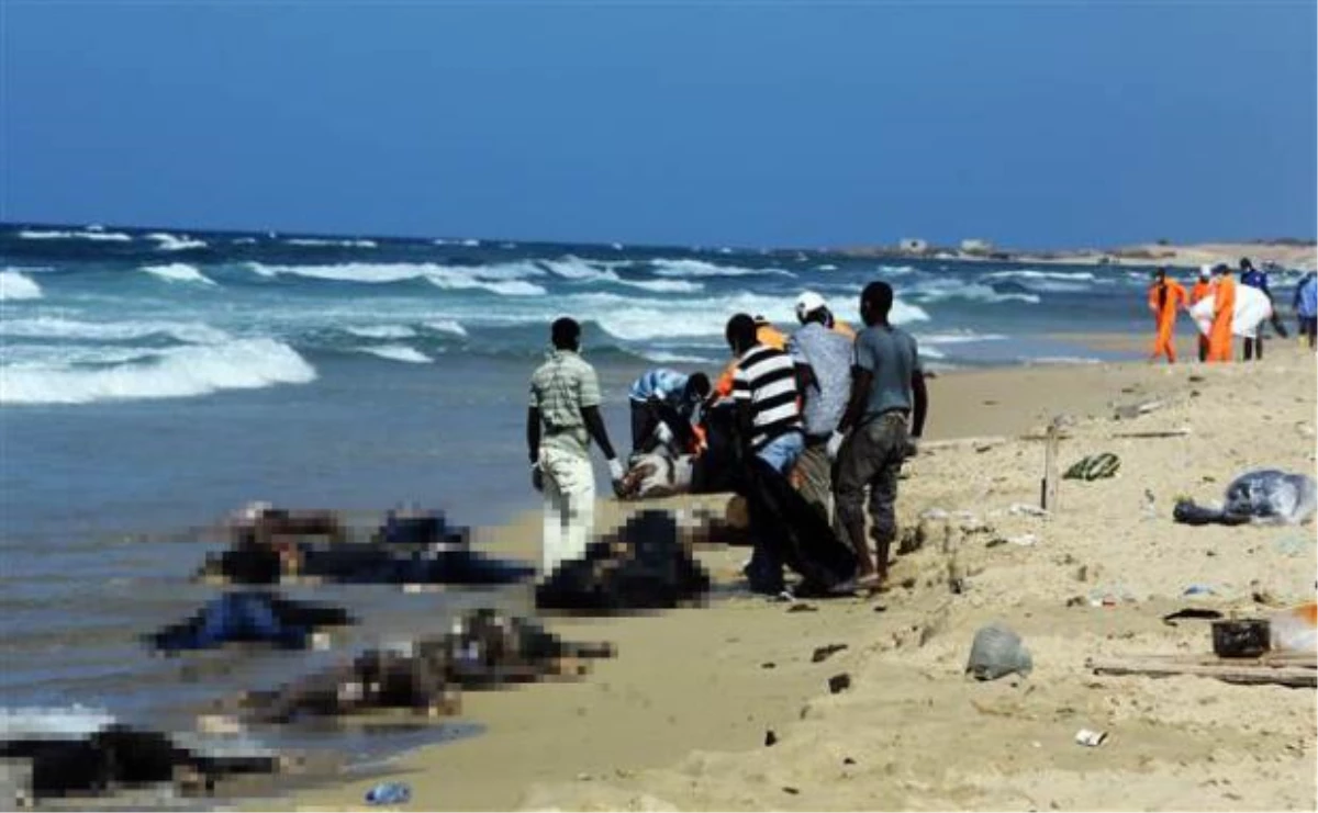 Libya\'da Denizden Ceset Topladılar
