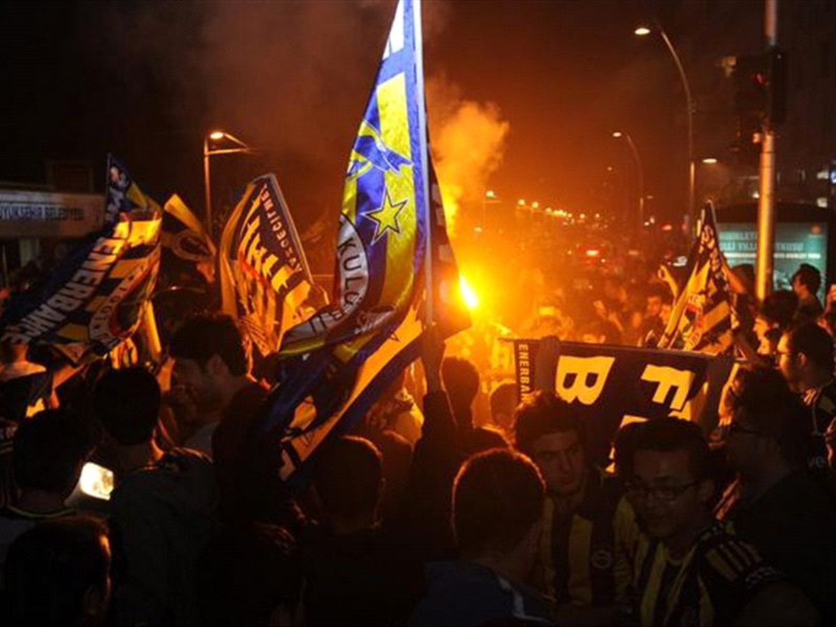 Derbi Öncesinde Manisa\'da Olay Çıktı
