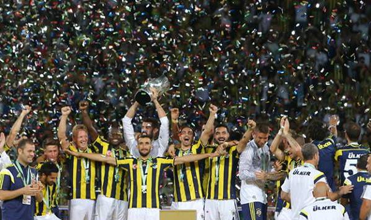 Fenerbahçe Kupasını Aldı