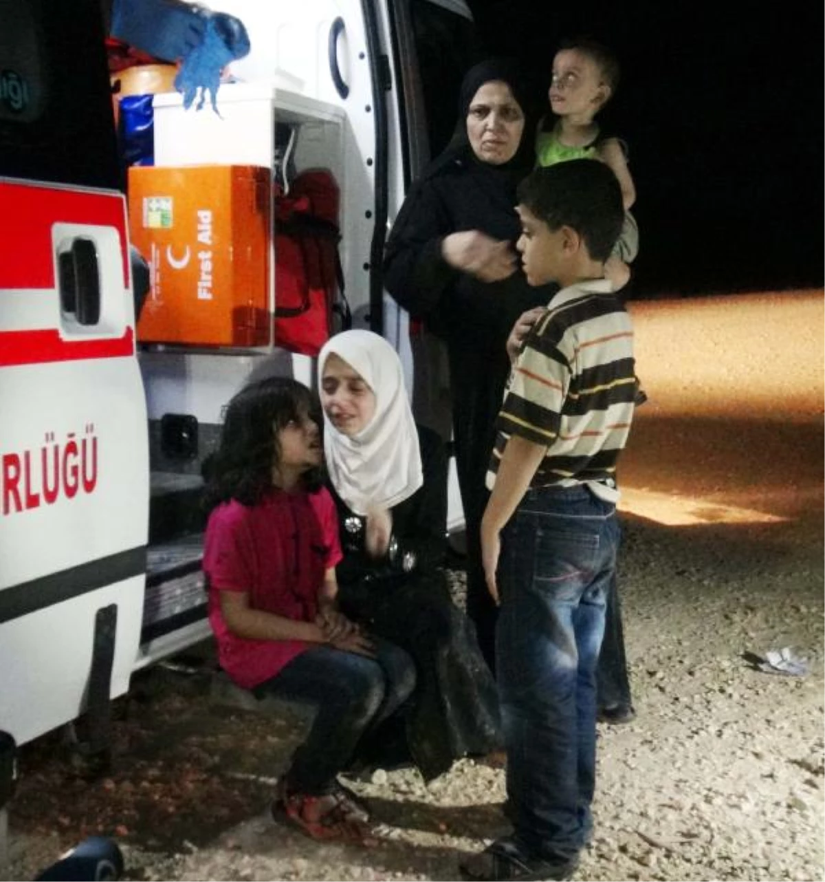 Gaziantep\'te Tır Minibüse Çarptı: 8\'i Suriye Uyruklu 13 Yaralı