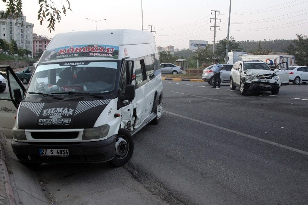 Gaziantep\'te Trafik Kazası: 4 Yaralı