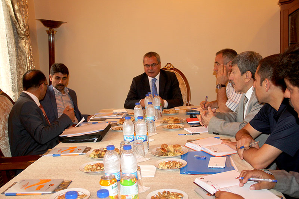 Karayolları Yatırımları Konusunda Değerlendirme Toplantısı Yapıldı