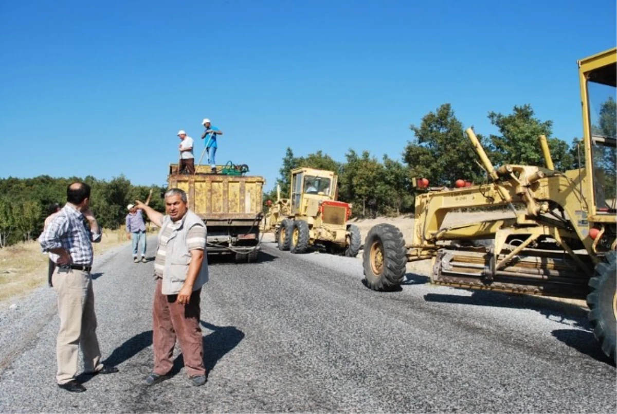Köy Yollarının Bakım, Onarım ve Asfalt Çalışmaları Tamamlandı