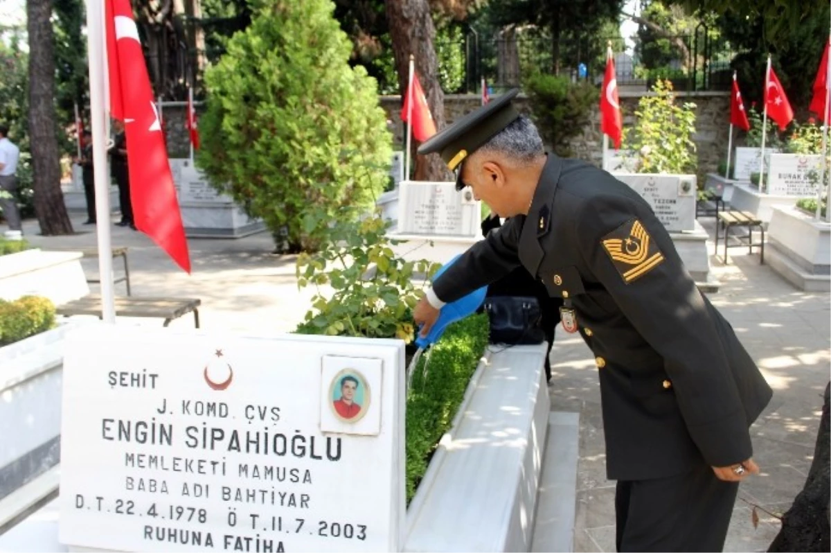 Şehit Aileleri Türk Silahlı Kuvvetleri Şeref Gününü Kutladı