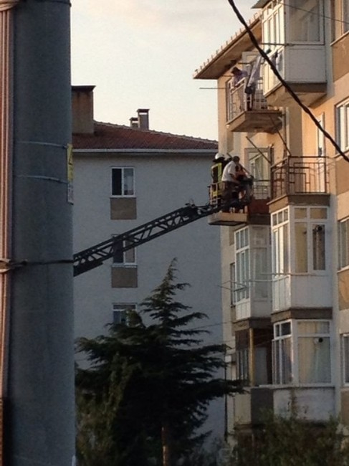 Tekirdağ\'da Bir Apartmanın Elektrik Panosu Patladı