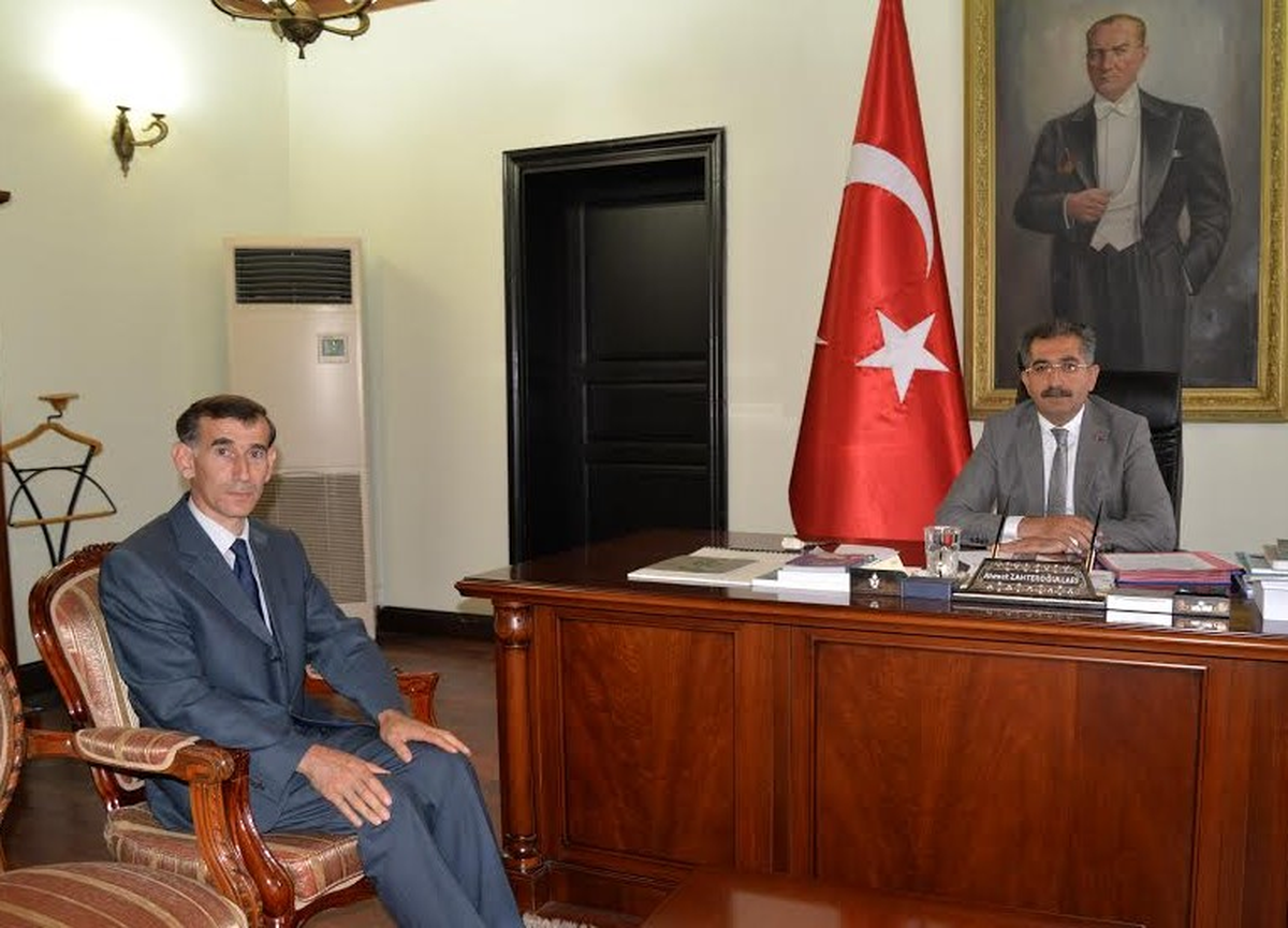 Yeni Enstitü Müdüründen Vali Zahteroğulları\'nı Ziyaret