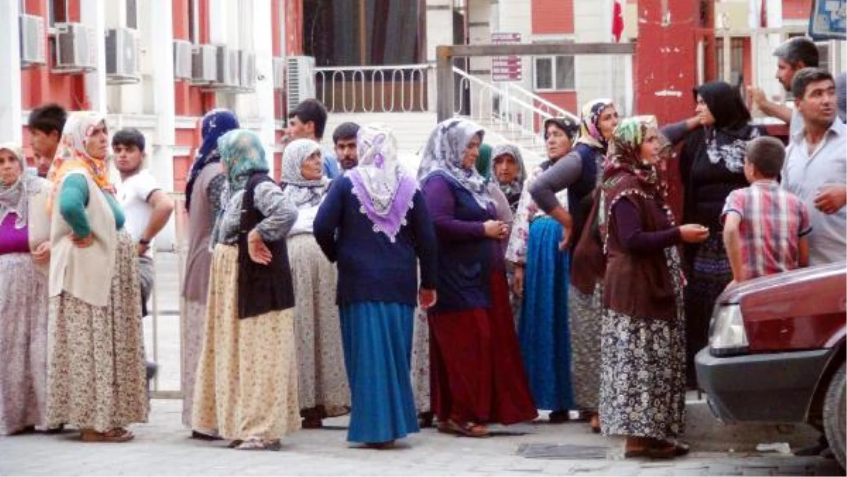 Yolcu Minibüsünün Önü Kesildi,Sürücüsü Öldürüldü