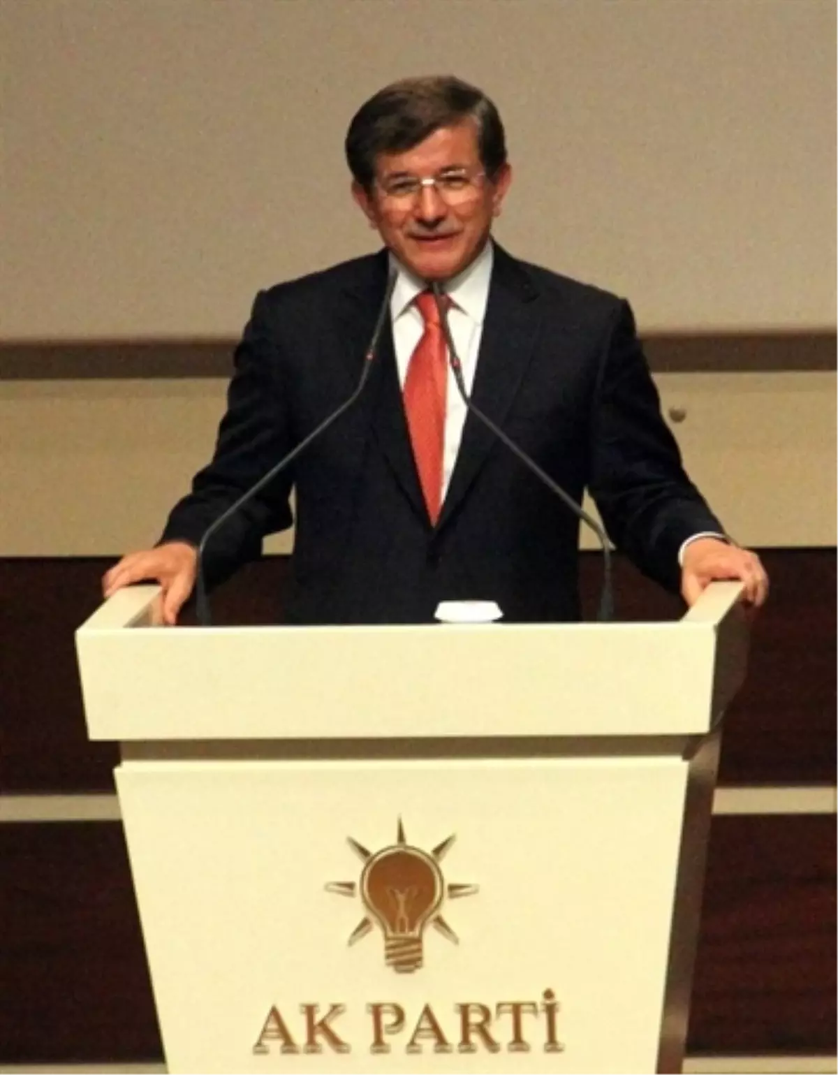 AK Parti Lideri Davutoğlu Memleketinde Katıldığı Canlı Yayında Konuştu