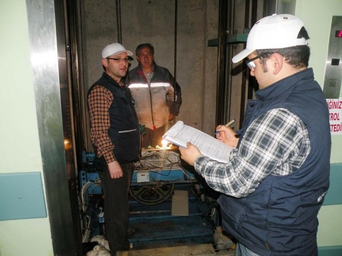 Asansörlerin Yıllık Kontrolü ve Bakım Ücretleri Düzenlendi