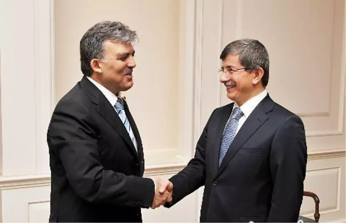 Gül\'den Davutoğlu\'na Telefon!