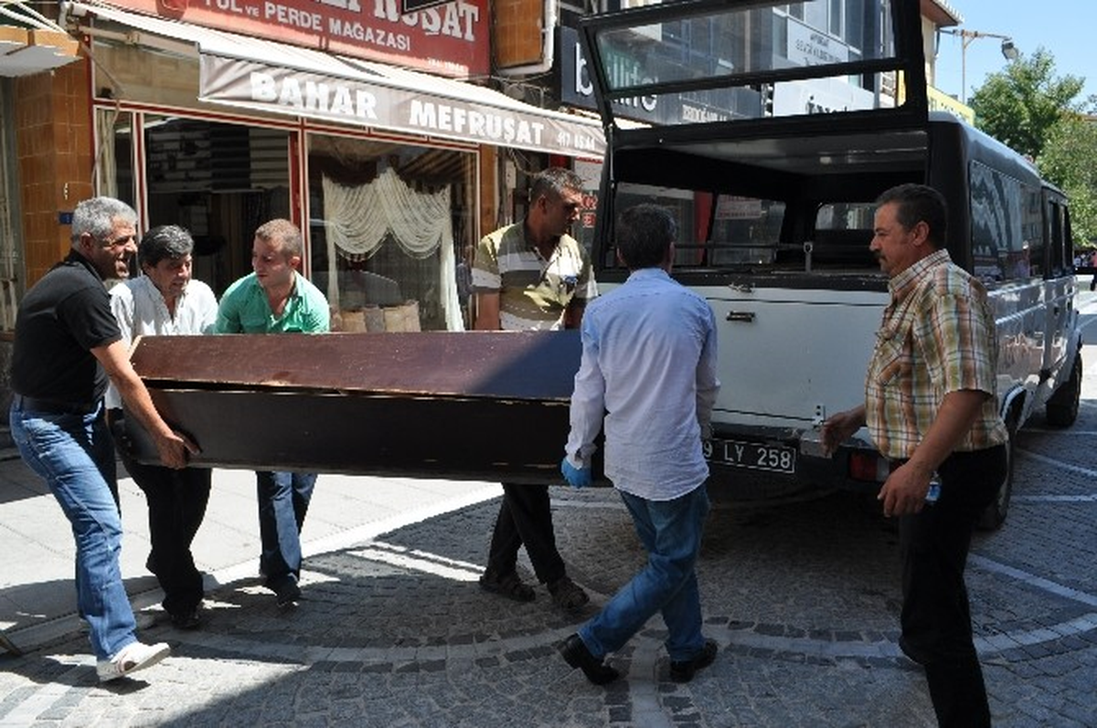 Kırklareli\'nde Otel Odasında Şüpheli Ölüm
