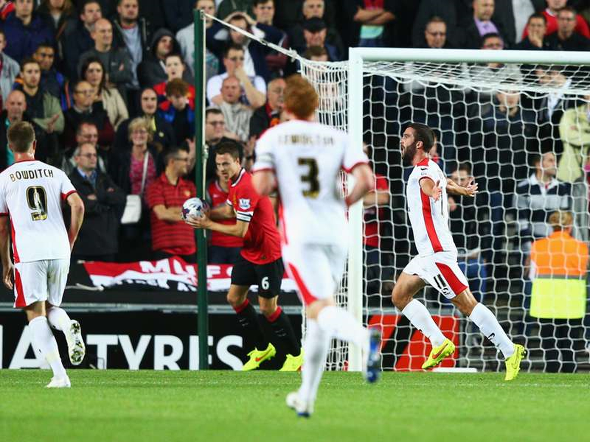 Manchester United, MK Dons\'a 4-0 Kaybetti