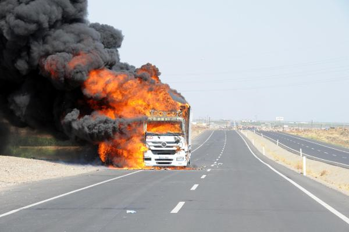 Mardinli Çiftçilerin Yol Kapatma Eylemi Sürüyor